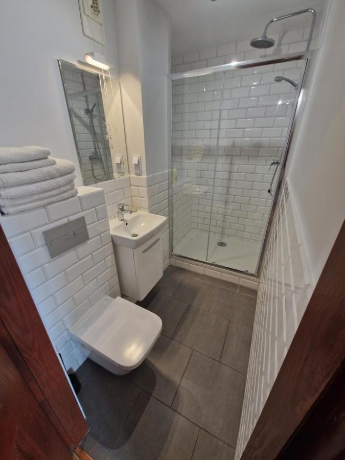 View Apartments And Rooms Варшава Екстериор снимка