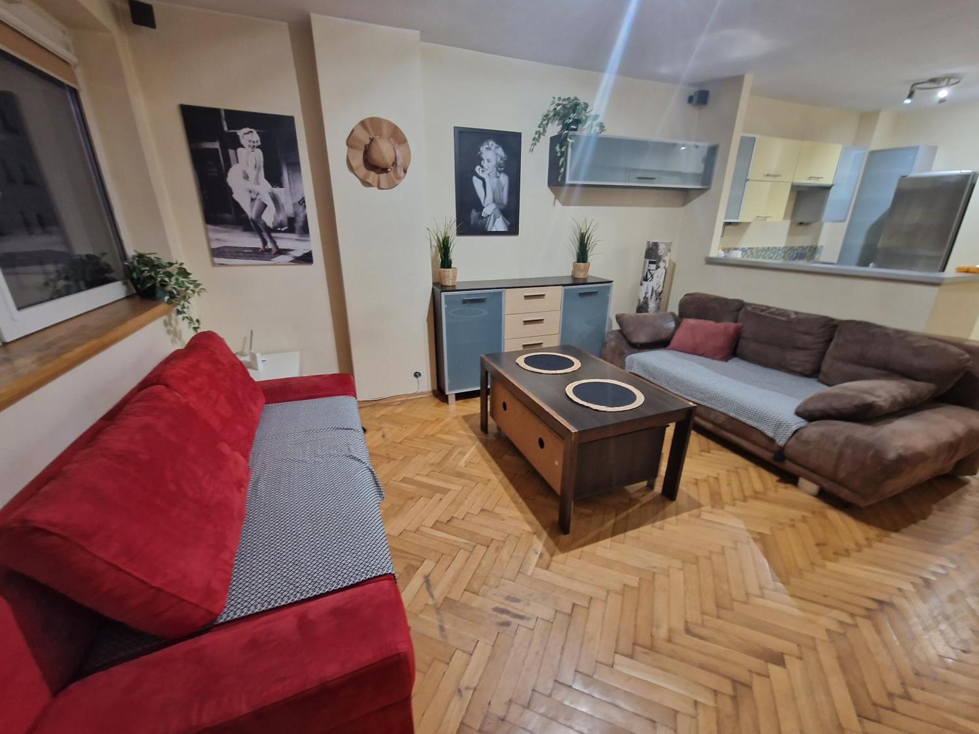 View Apartments And Rooms Варшава Екстериор снимка
