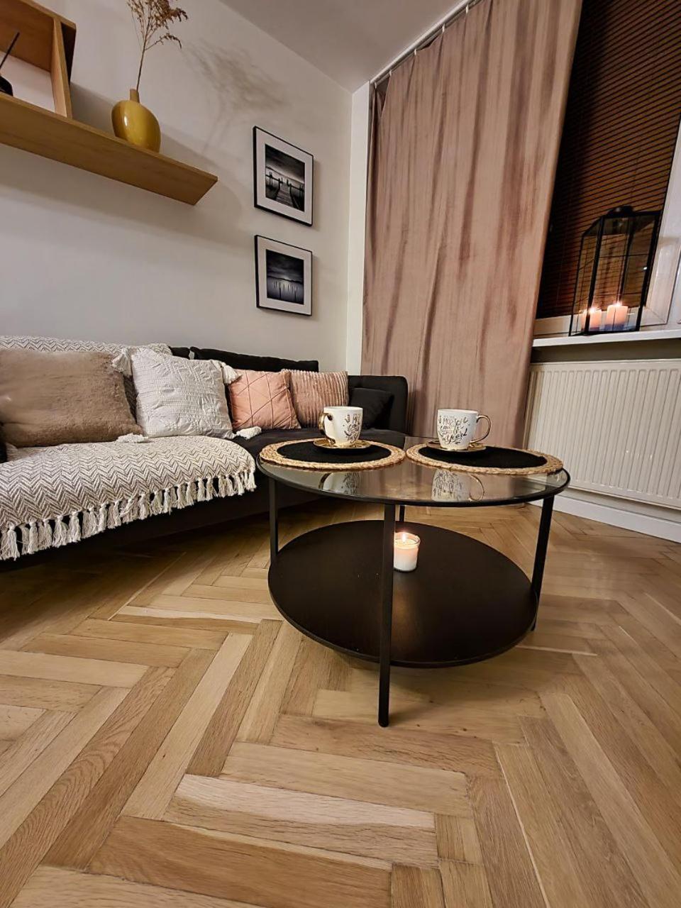 View Apartments And Rooms Варшава Екстериор снимка