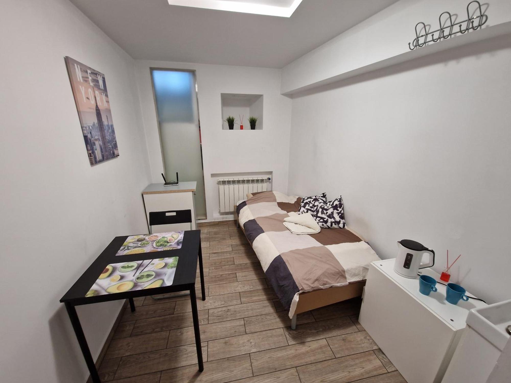 View Apartments And Rooms Варшава Стая снимка